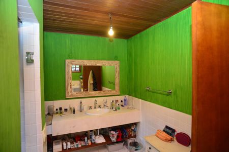 Casa à venda com 350m², 5 quartos e 3 vagasBanheiro suíte