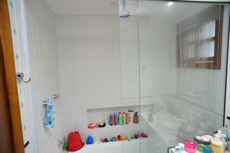 Casa à venda com 350m², 5 quartos e 3 vagasBanheiro Social 2