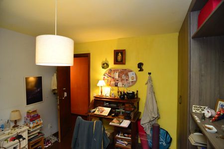Casa à venda com 350m², 5 quartos e 3 vagasQuarto 1