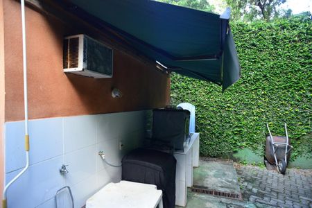Casa à venda com 350m², 5 quartos e 3 vagasLavanderia