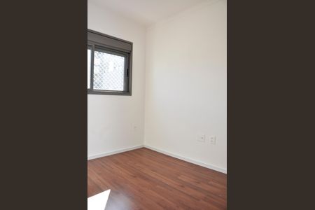Apartamento para alugar com 69m², 2 quartos e 1 vagaDetalhe - Quarto 01 com Suíte e Closet