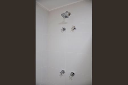 Apartamento para alugar com 69m², 2 quartos e 1 vagaDetalhe - Banheiro Social
