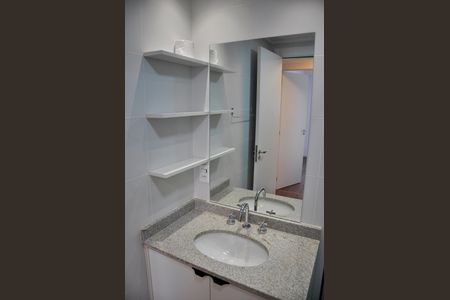 Apartamento para alugar com 69m², 2 quartos e 1 vagaDetalhe - Banheiro Social
