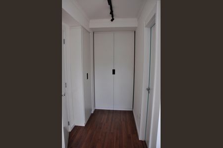 Apartamento para alugar com 69m², 2 quartos e 1 vagaDetalhe - Closet
