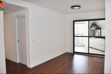 Detalhe - Sala e Sala de Jantar de apartamento para alugar com 2 quartos, 69m² em City América, São Paulo