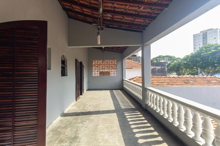 Casa para alugar com 95m², 2 quartos e 3 vagas Casa para alugar com 95m², 2 quartos e 3 vagasVaranda