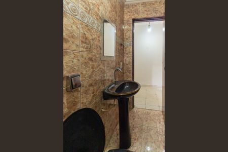 Casa para alugar com 95m², 2 quartos e 3 vagas Casa para alugar com 95m², 2 quartos e 3 vagasBanheiro 2