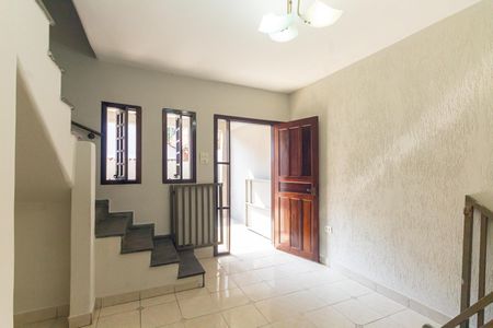 Casa para alugar com 95m², 2 quartos e 3 vagas Casa para alugar com 95m², 2 quartos e 3 vagasSala