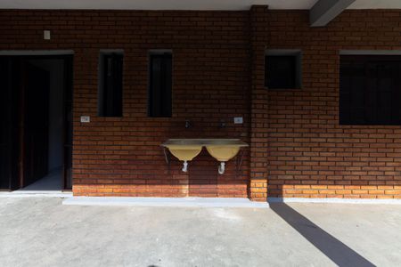 Casa para alugar com 95m², 2 quartos e 3 vagas Casa para alugar com 95m², 2 quartos e 3 vagasQuintal e Área de Serviço
