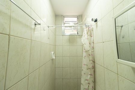 Banheiro de kitnet/studio para alugar com 1 quarto, 35m² em Bosque da Saúde, São Paulo