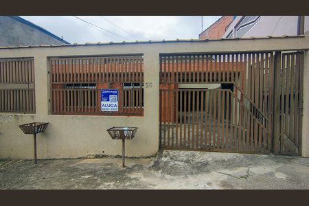 Casa para alugar com 90m², 2 quartos e 1 vaga Casa para alugar com 90m², 2 quartos e 1 vagaFachada