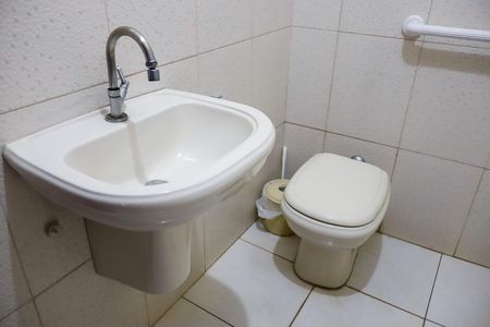 Casa para alugar com 90m², 2 quartos e 1 vaga Casa para alugar com 90m², 2 quartos e 1 vagaBanheiro 2