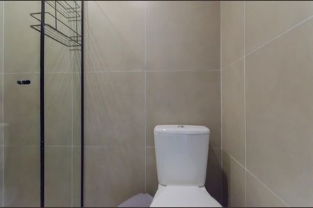 Banheiro de kitnet/studio para alugar com 1 quarto, 20m² em Liberdade, São Paulo