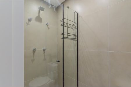 Banheiro de kitnet/studio para alugar com 1 quarto, 20m² em Liberdade, São Paulo