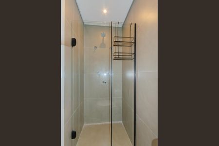 Banheiro de kitnet/studio para alugar com 1 quarto, 20m² em Liberdade, São Paulo