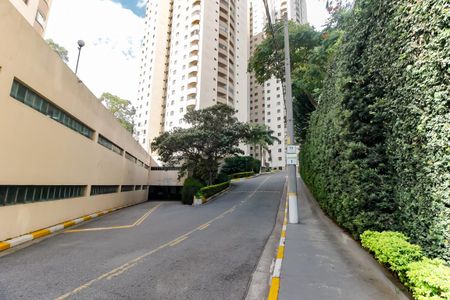 Apartamento para alugar com 112m², 3 quartos e 1 vaga Apartamento para alugar com 112m², 3 quartos e 1 vagaEntrada