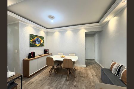 Sala de apartamento à venda com 3 quartos, 58m² em Piqueri, São Paulo