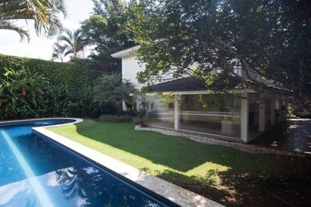 Casa de condomínio à venda com 670m², 4 quartos e 6 vagasFoto 04