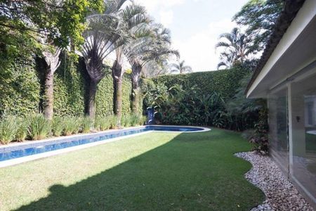Casa de condomínio à venda com 670m², 4 quartos e 6 vagasFoto 03