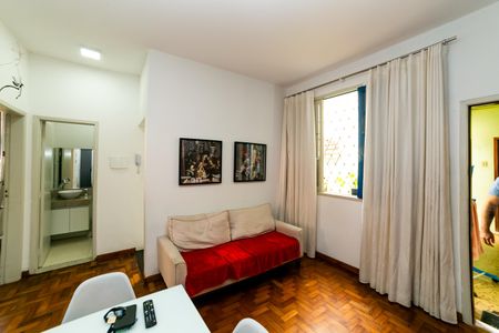 Sala de apartamento à venda com 2 quartos, 50m² em São Lucas, Belo Horizonte