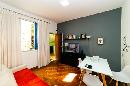 Sala de apartamento à venda com 2 quartos, 50m² em São Lucas, Belo Horizonte