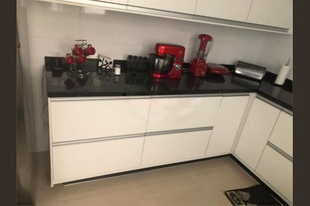 Casa à venda com 320m², 4 quartos e 12 vagas