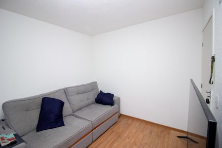 Sala de apartamento à venda com 2 quartos, 44m² em Caiapos, Contagem