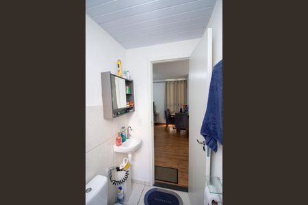 Banheiro Social de apartamento à venda com 2 quartos, 44m² em Caiapos, Contagem