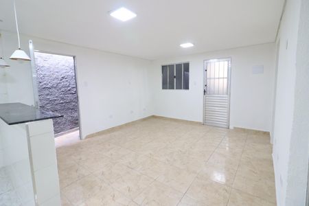Sala de casa para alugar com 2 quartos, 70m² em Jardim Sindona, Osasco