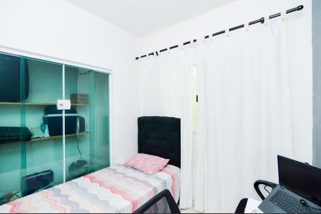 Casa à venda com 200m², 3 quartos e 2 vagasQuarto 2