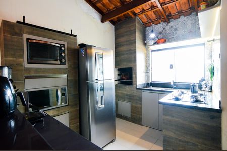 Casa à venda com 200m², 3 quartos e 2 vagasCozinha