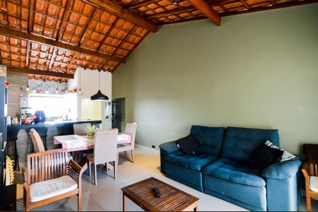 Sala de casa à venda com 3 quartos, 200m² em Vila Rio de Janeiro, Guarulhos