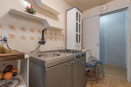 Apartamento à venda com 40m², 1 quarto e sem vaga Apartamento à venda com 40m², 1 quarto e sem vagaCozinha e Área de Serviço