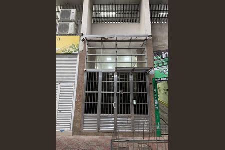 Apartamento à venda com 30m², 1 quarto e sem vaga Apartamento à venda com 30m², 1 quarto e sem vagaFachada