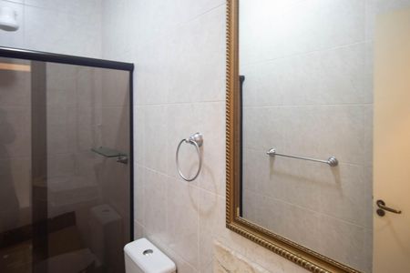 Casa à venda com 166m², 3 quartos e 2 vagasBanheiro 3