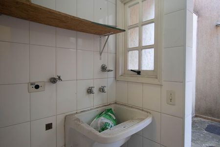 Casa à venda com 166m², 3 quartos e 2 vagas Área de Serviço