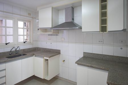Casa à venda com 166m², 3 quartos e 2 vagasCozinha - Armários