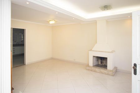 Casa à venda com 166m², 3 quartos e 2 vagasSala 