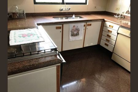 Apartamento à venda com 269m², 3 quartos e 4 vagas