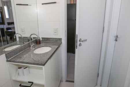 Banheiro da Suíte de apartamento para alugar com 2 quartos, 36m² em Lapa de Baixo, São Paulo