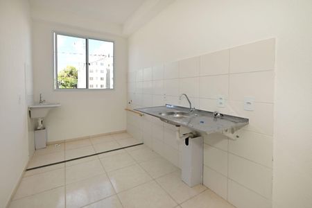 Cozinha de apartamento para alugar com 2 quartos, 50m² em Arraial do Retiro, Salvador