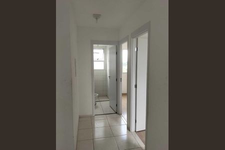 Corredor de apartamento para alugar com 2 quartos, 50m² em Arraial do Retiro, Salvador
