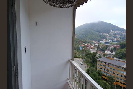 Varanda de apartamento para alugar com 2 quartos, 50m² em Thouzet, Petrópolis