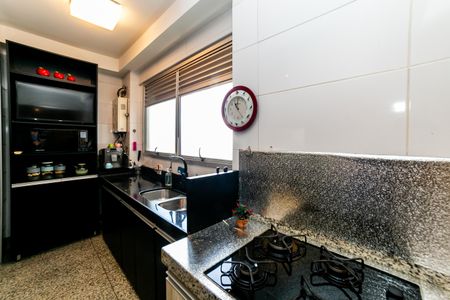Apartamento à venda com 83m², 2 quartos e 2 vagas Apartamento à venda com 83m², 2 quartos e 2 vagasCozinha