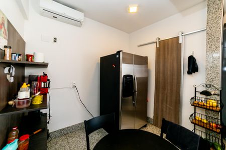 Apartamento à venda com 83m², 2 quartos e 2 vagas Apartamento à venda com 83m², 2 quartos e 2 vagasCozinha
