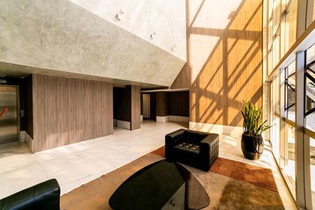 Apartamento à venda com 83m², 2 quartos e 2 vagas Apartamento à venda com 83m², 2 quartos e 2 vagasHall social