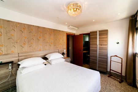 Apartamento à venda com 83m², 2 quartos e 2 vagas Apartamento à venda com 83m², 2 quartos e 2 vagasSuíte