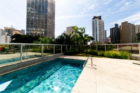 Apartamento à venda com 83m², 2 quartos e 2 vagas Apartamento à venda com 83m², 2 quartos e 2 vagasÁrea comum - Piscina