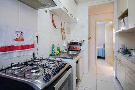 Cozinha de apartamento para alugar com 2 quartos, 50m² em Jardim São Luís, São Paulo