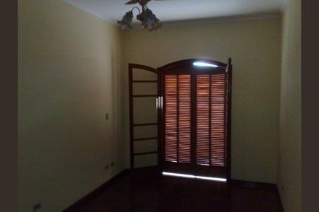Casa à venda com 257m², 4 quartos e 4 vagas
